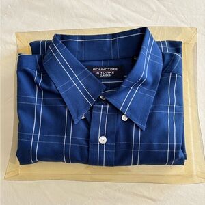Roundtree and York dark blue shirt with white stripe 60 % cotton size large